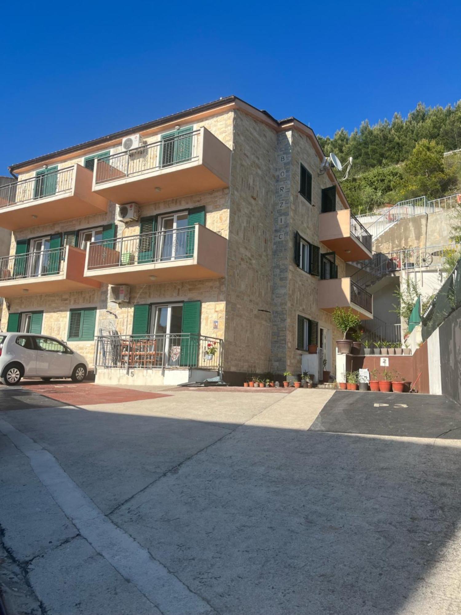 Villa Borzic 奥米什 外观 照片